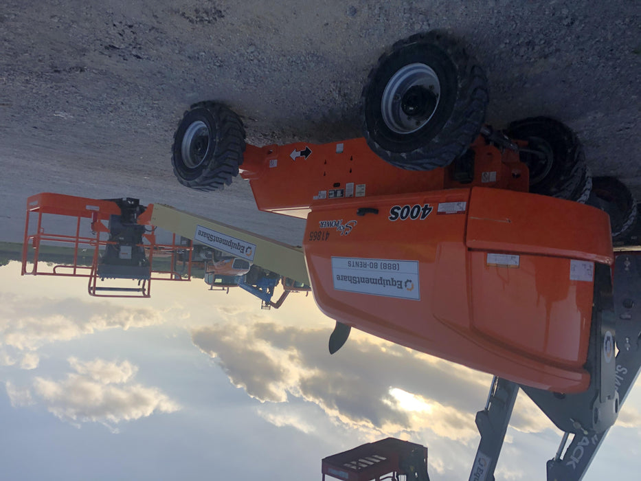 2019 JLG 400S