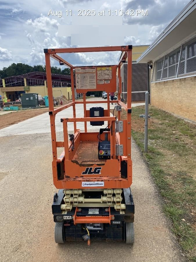 2021 JLG ES1330L