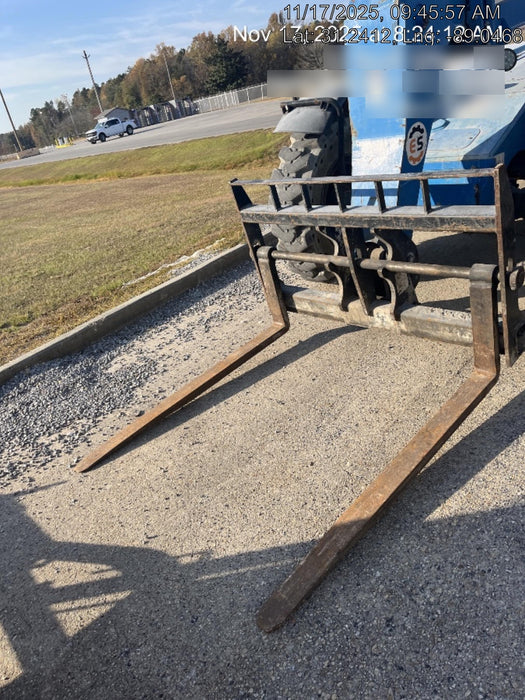 2018 Genie GTH-636 Genie GTH-636 w/Open ROPS, Solid Tires, Work Light/Beacon, 48" Carriage and Forks