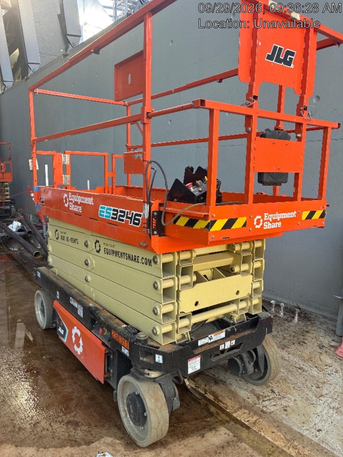 2022 JLG ES3246