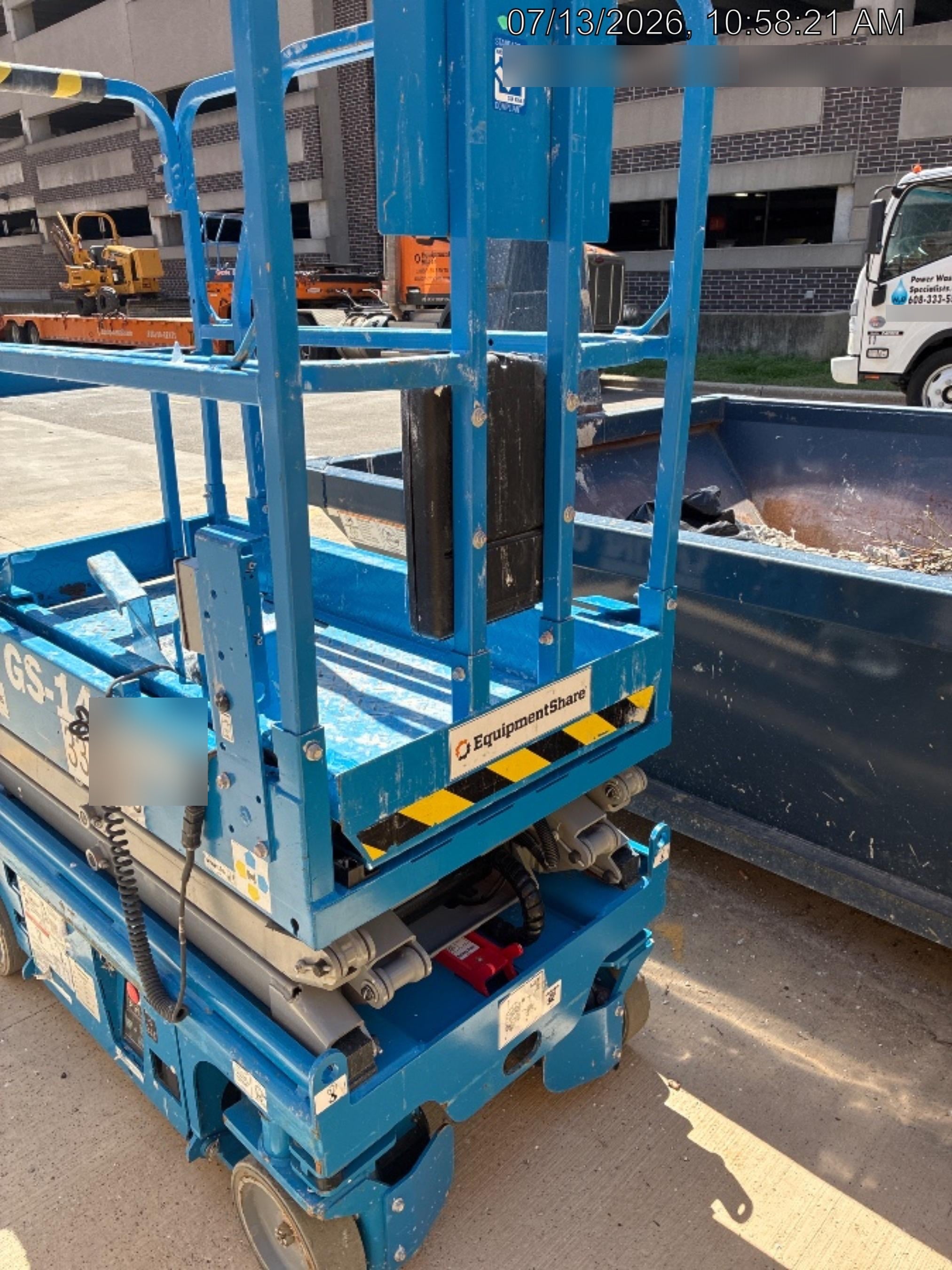 2023 GENIE GS-1432