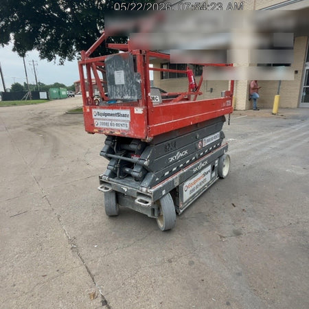 2018 Skyjack SJIII-3226 Skyjack SJIII3226 Scissor Lift w/Trojan Batteries