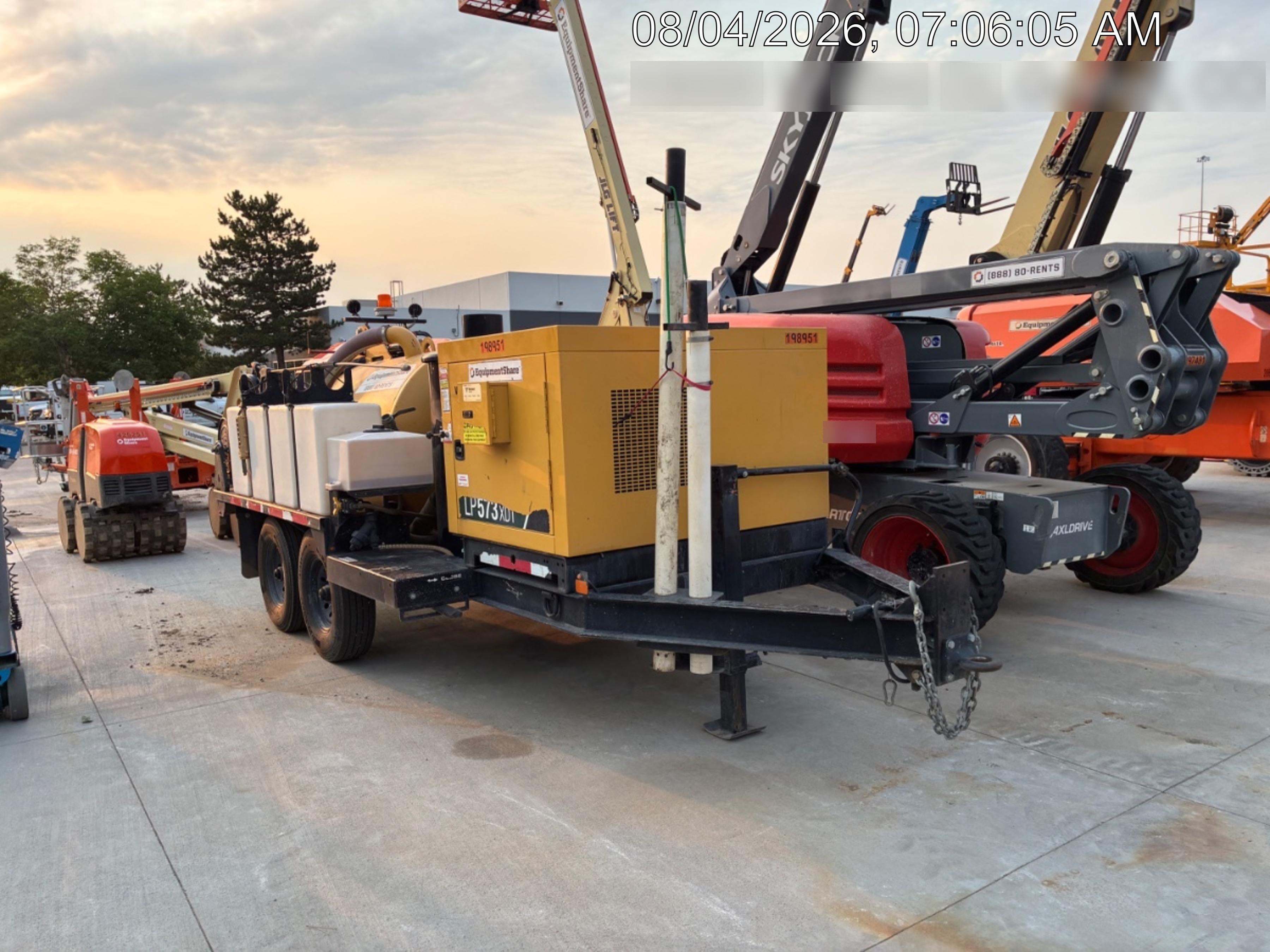 2022 VAC-TRON LP573XDT