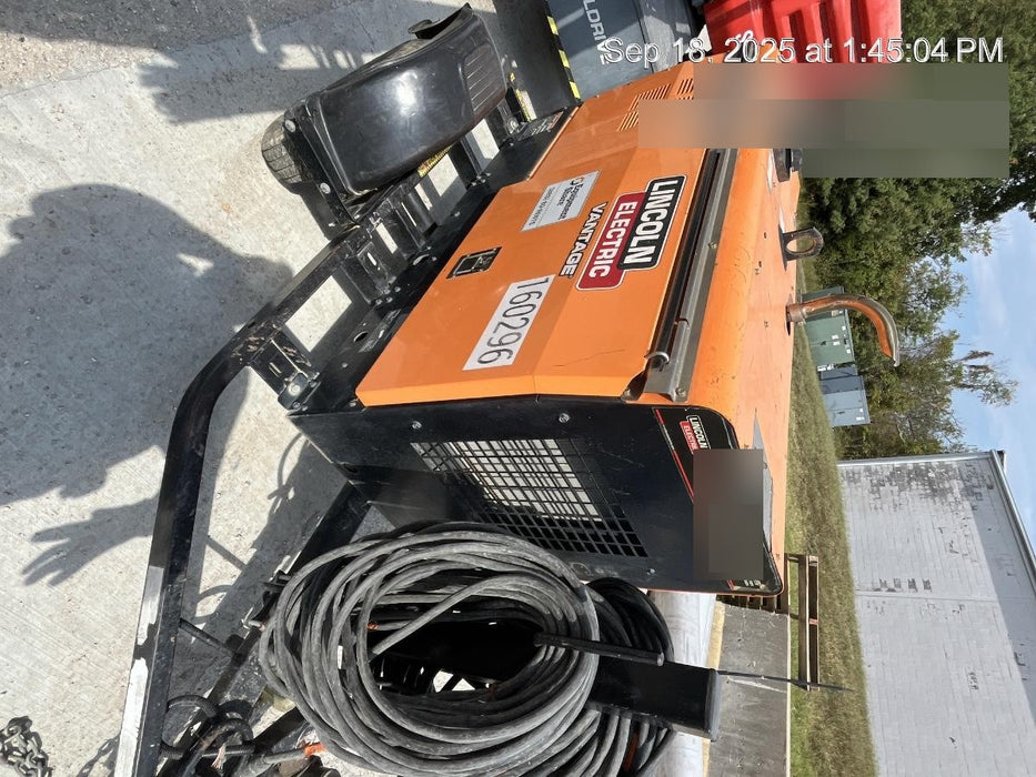 2021 Lincoln Electric Vantage 322 Vantage 322 Ready Pak 3 w/ Decals, ORANGE (includes trailer, cable rack, fender light kit) NO Telematics