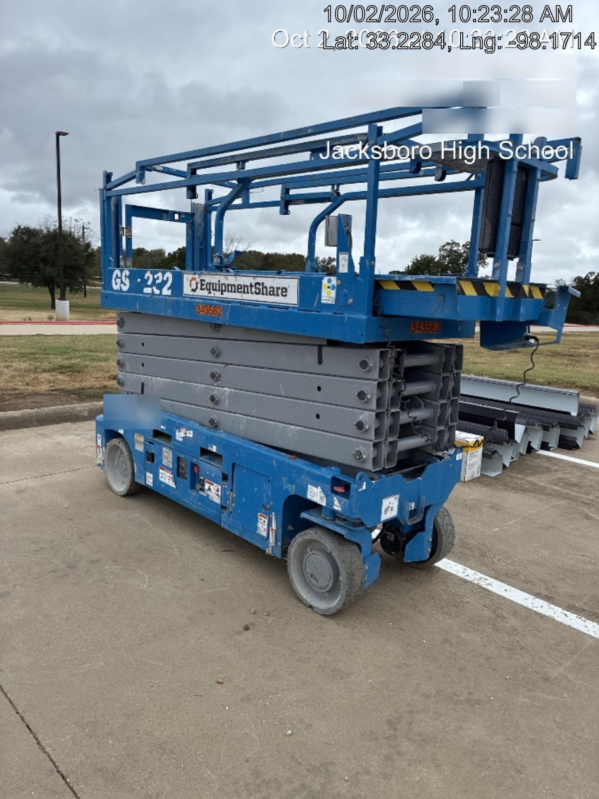 2023 GENIE GS-3232