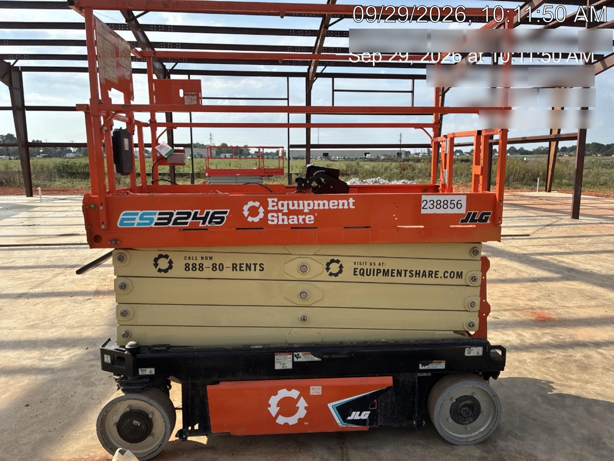 2022 JLG ES3246