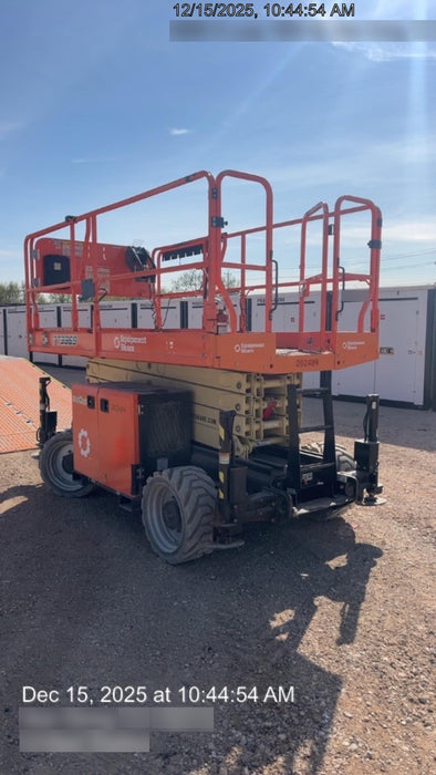 2022 JLG RT3369