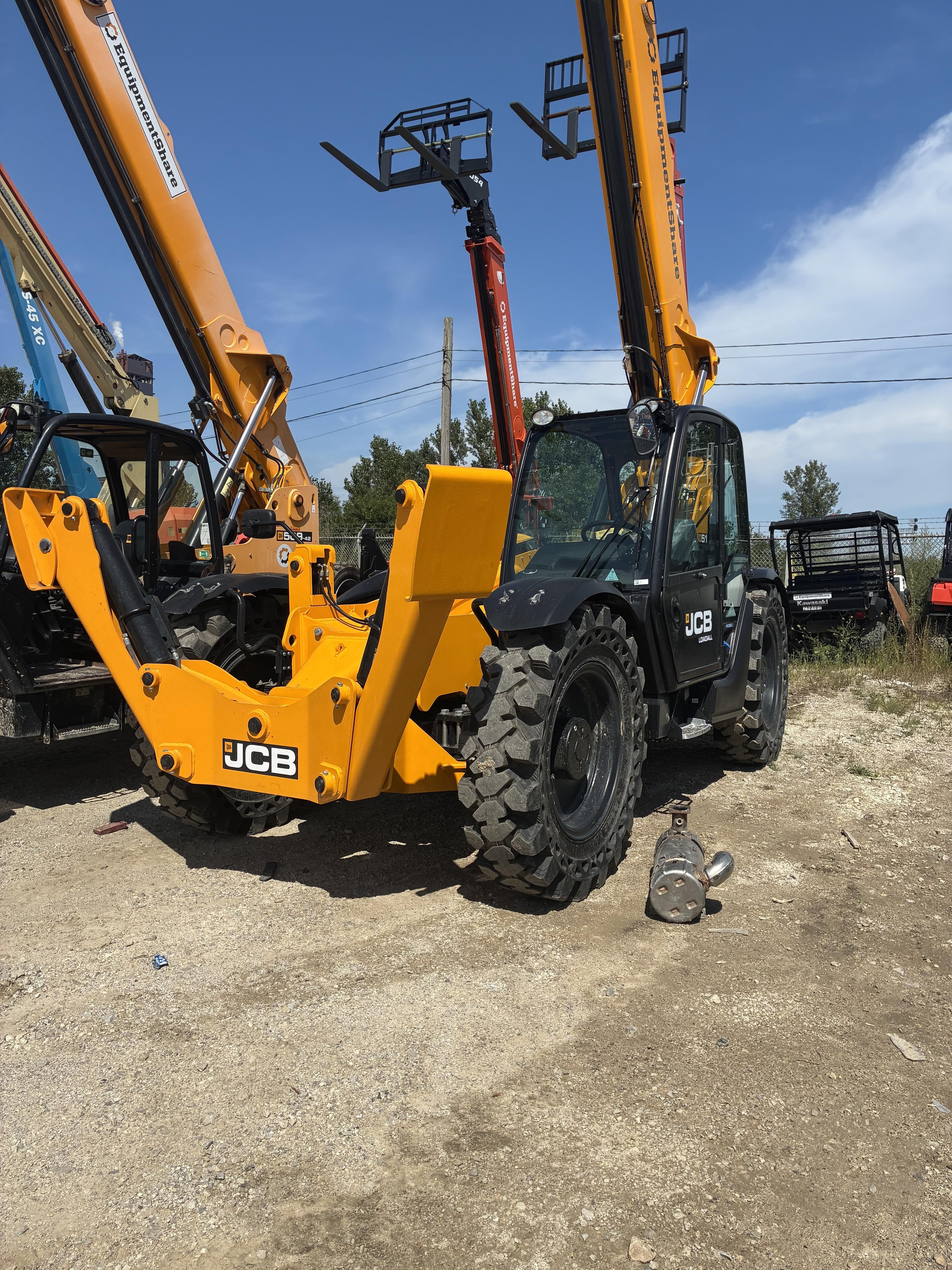 2026 JCB 512-56