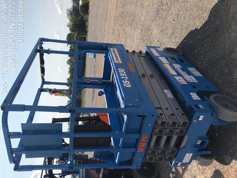 2020 Genie GS-1930 Solid Non Marking Tires, Beacon, Folding rails with half height swing gate