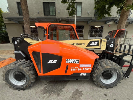 2025 JLG 519