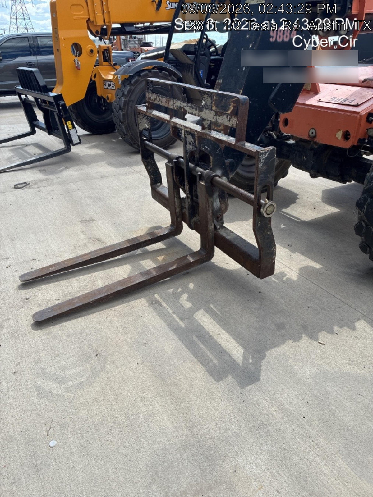 2018 Skytrak 8042 JLG Skytrak 8042, Solid Tires (shipping-Boss), Open ROPS, Beacon and Work Light Package