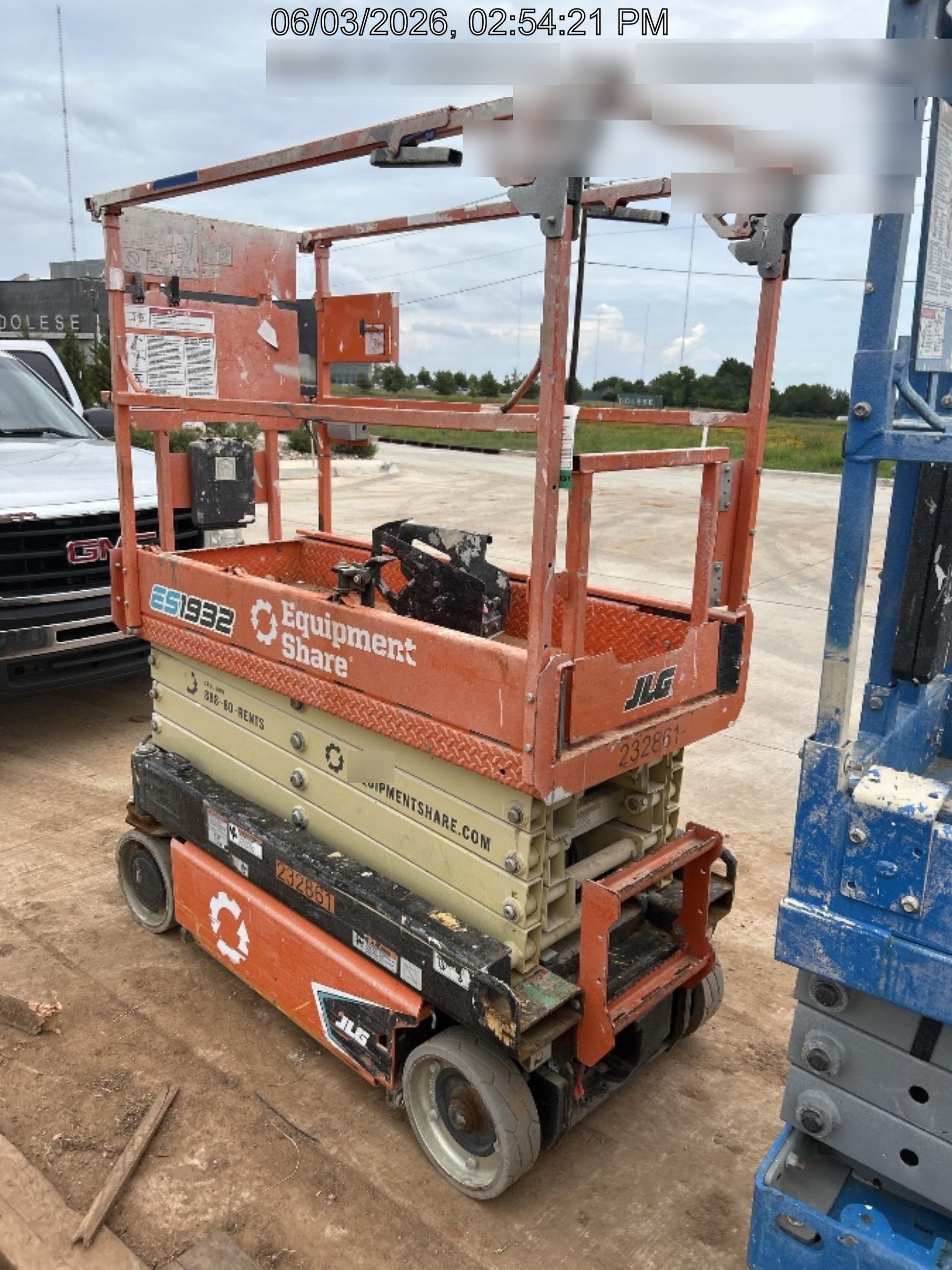 2022 JLG ES1932