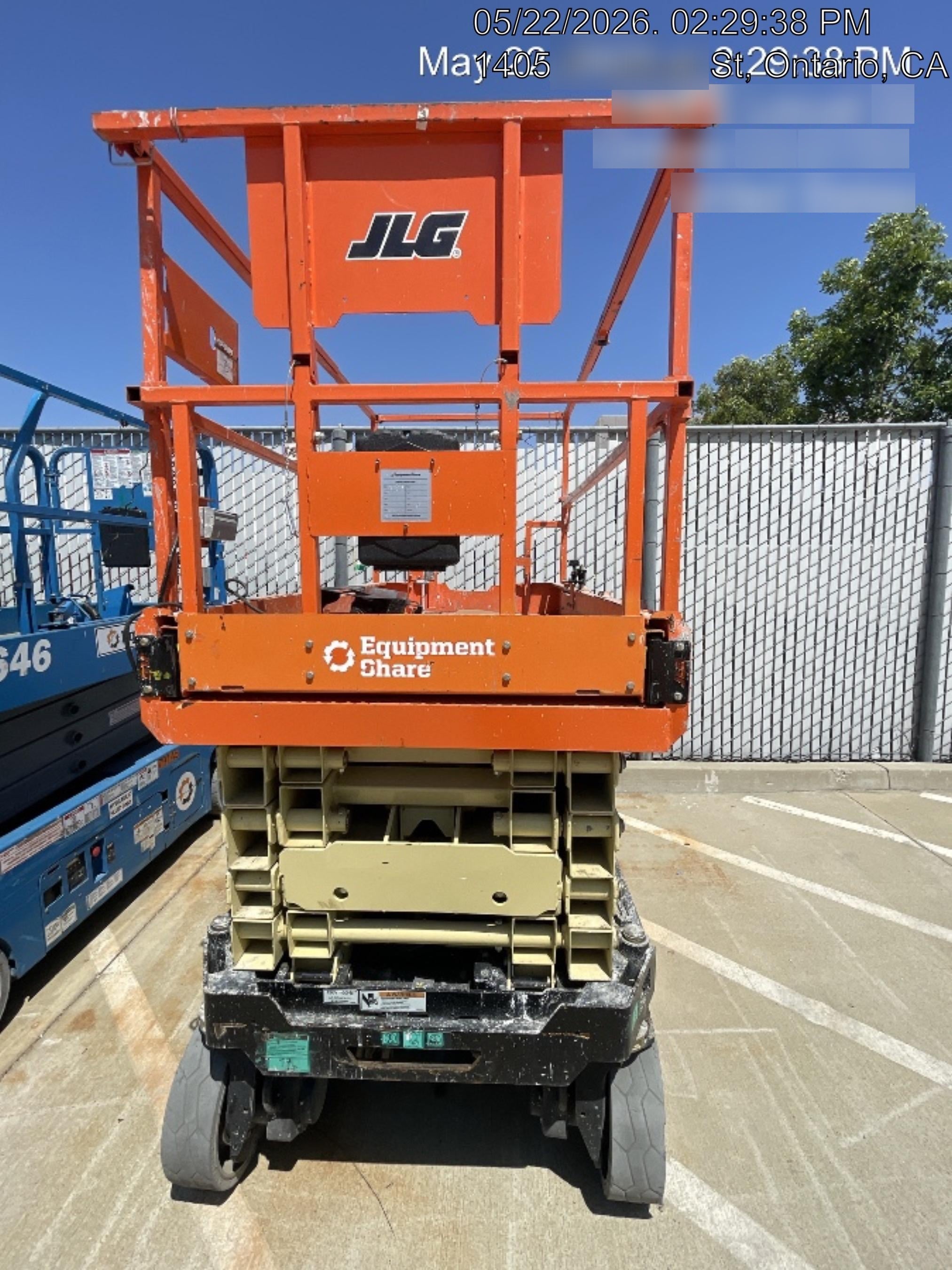 2022 JLG ES3246