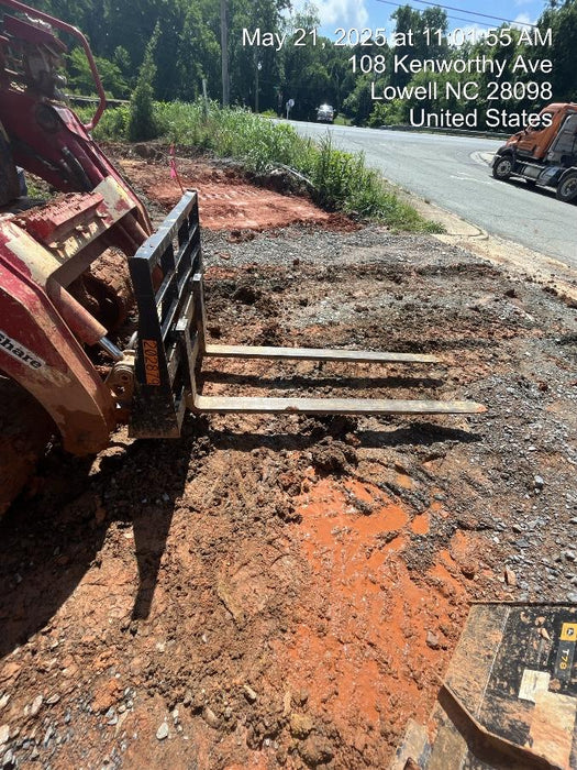 2022 ARROW MATERIAL HANDLING 60" Pallet Forks - Arrow