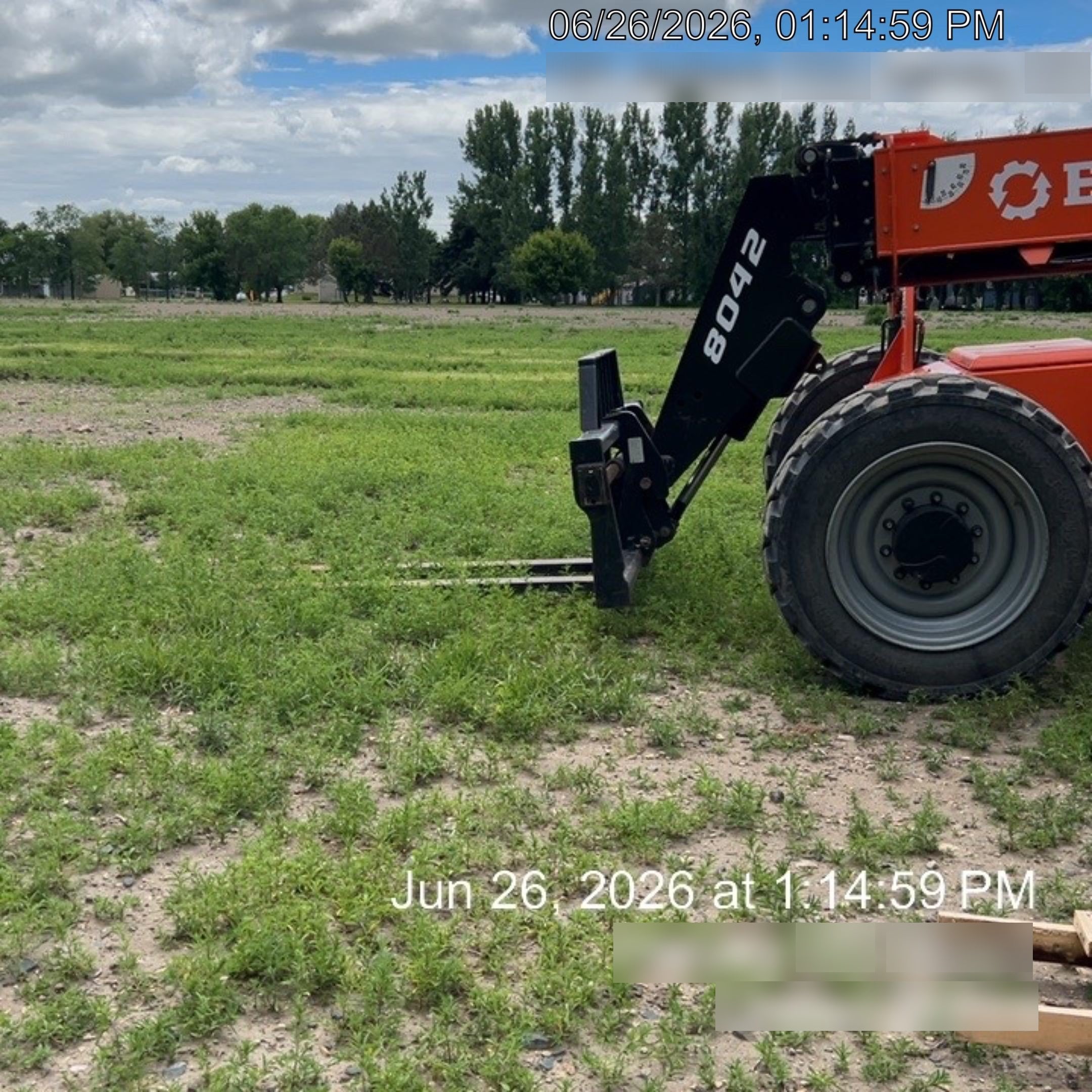 2023 SKYTRAK 8042