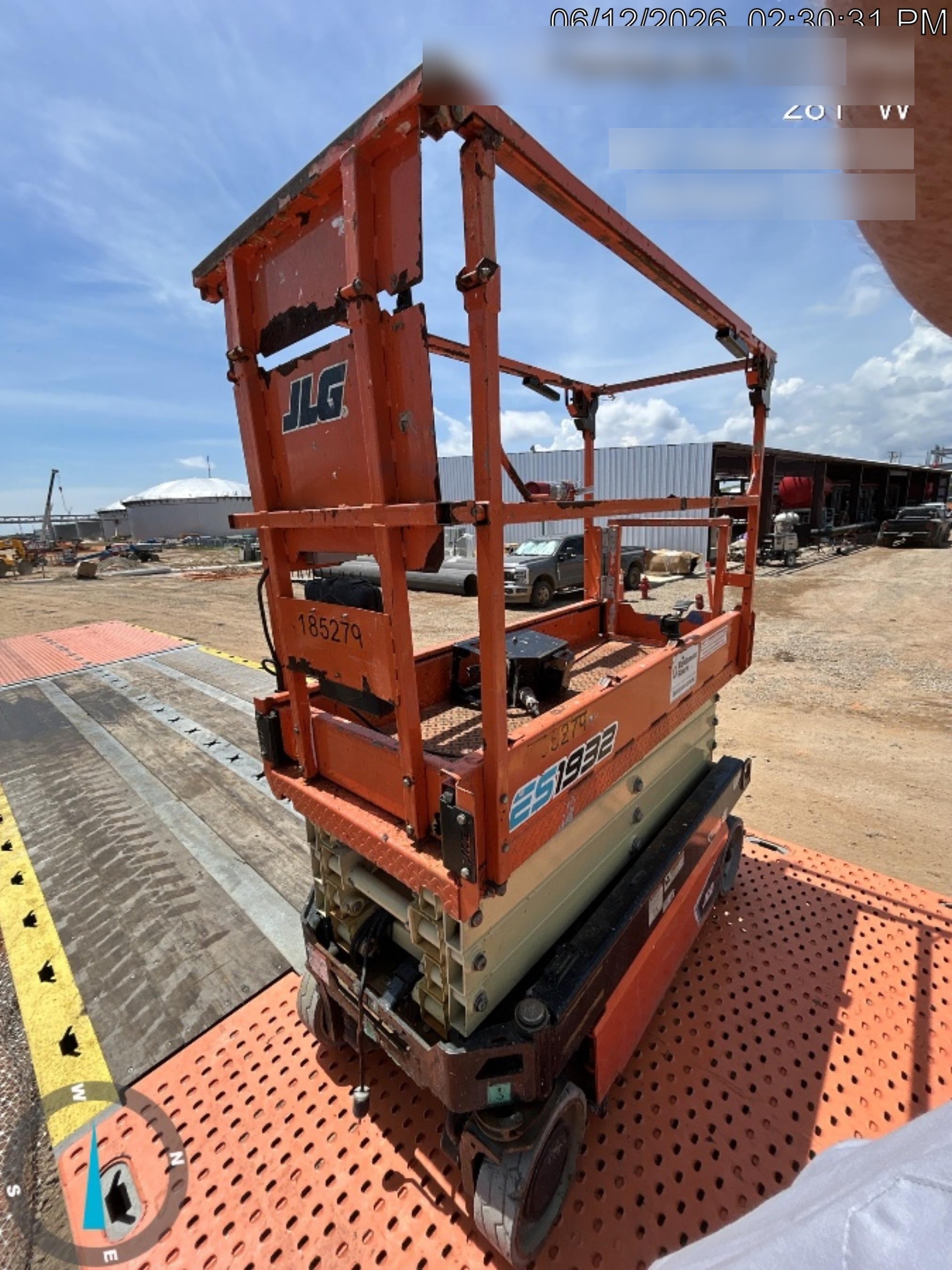 2021 JLG ES1932