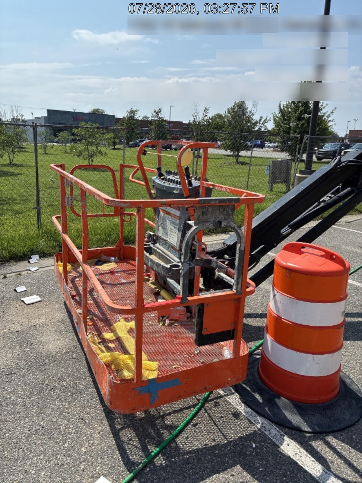 2023 JLG 660SJ