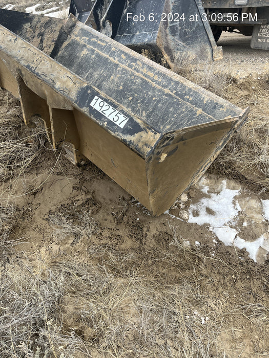 2017 SKYTRAK 70" Bucket, Telehandler 6k-7k
