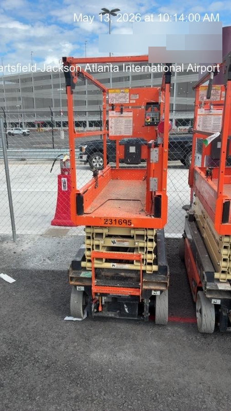 2022 JLG ES1932