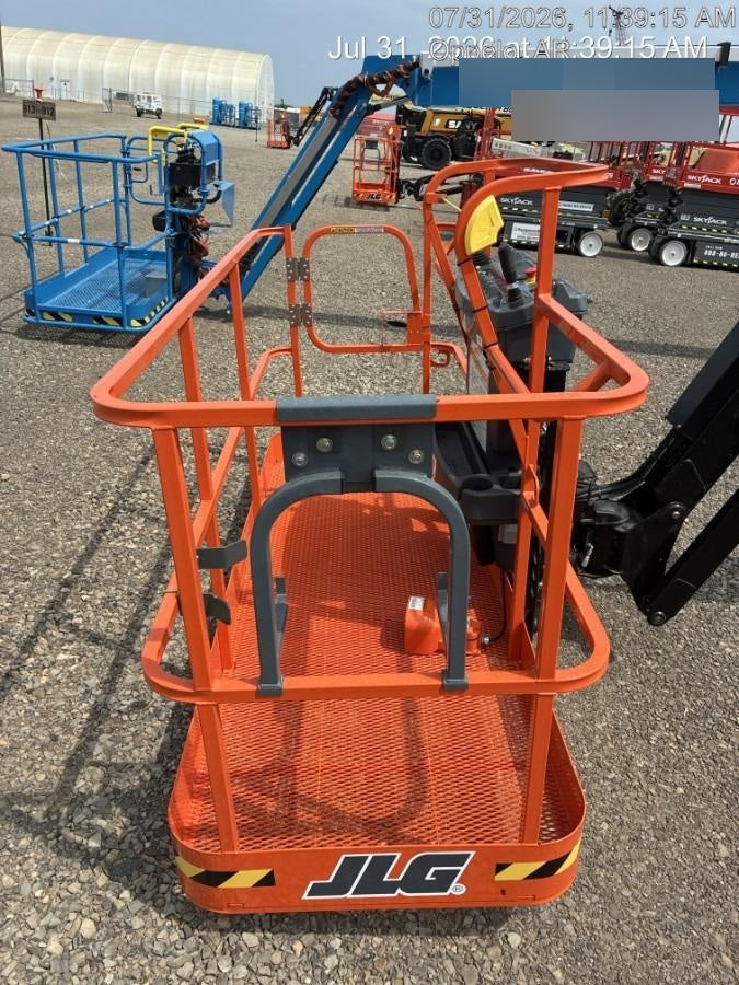 2026 JLG 800AJ