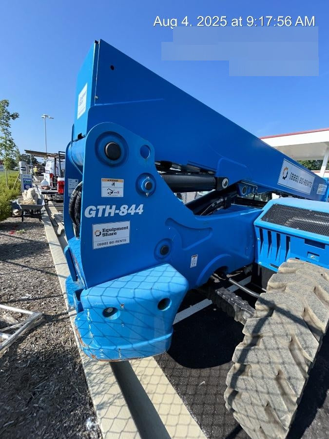 2021 GENIE GTH-844
