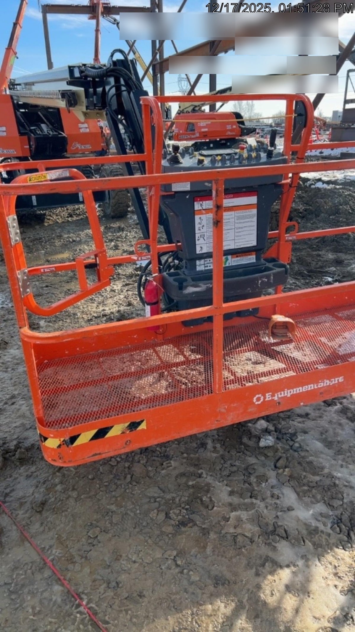 2025 JLG 660SJ
