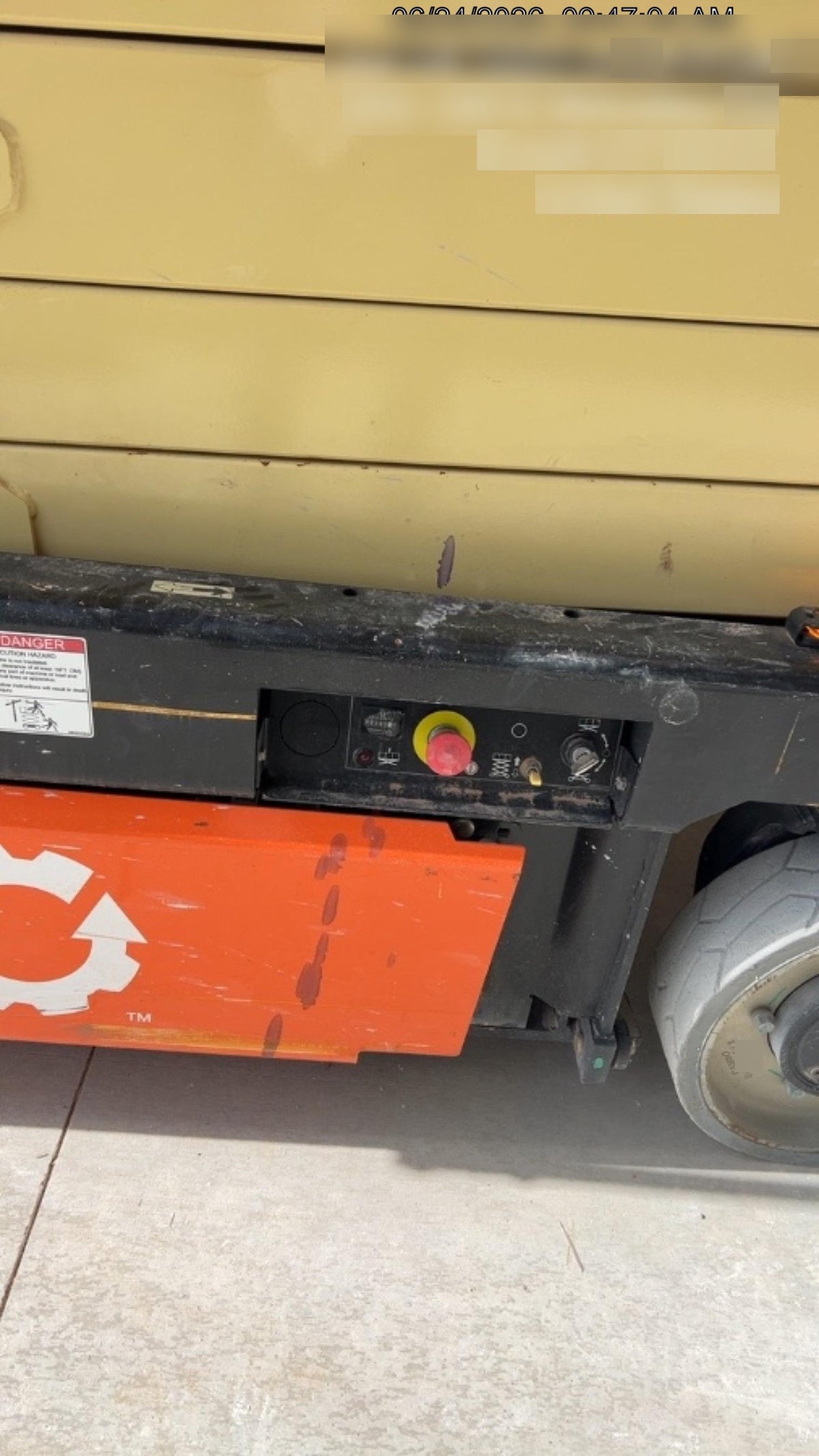 2022 JLG ES3246