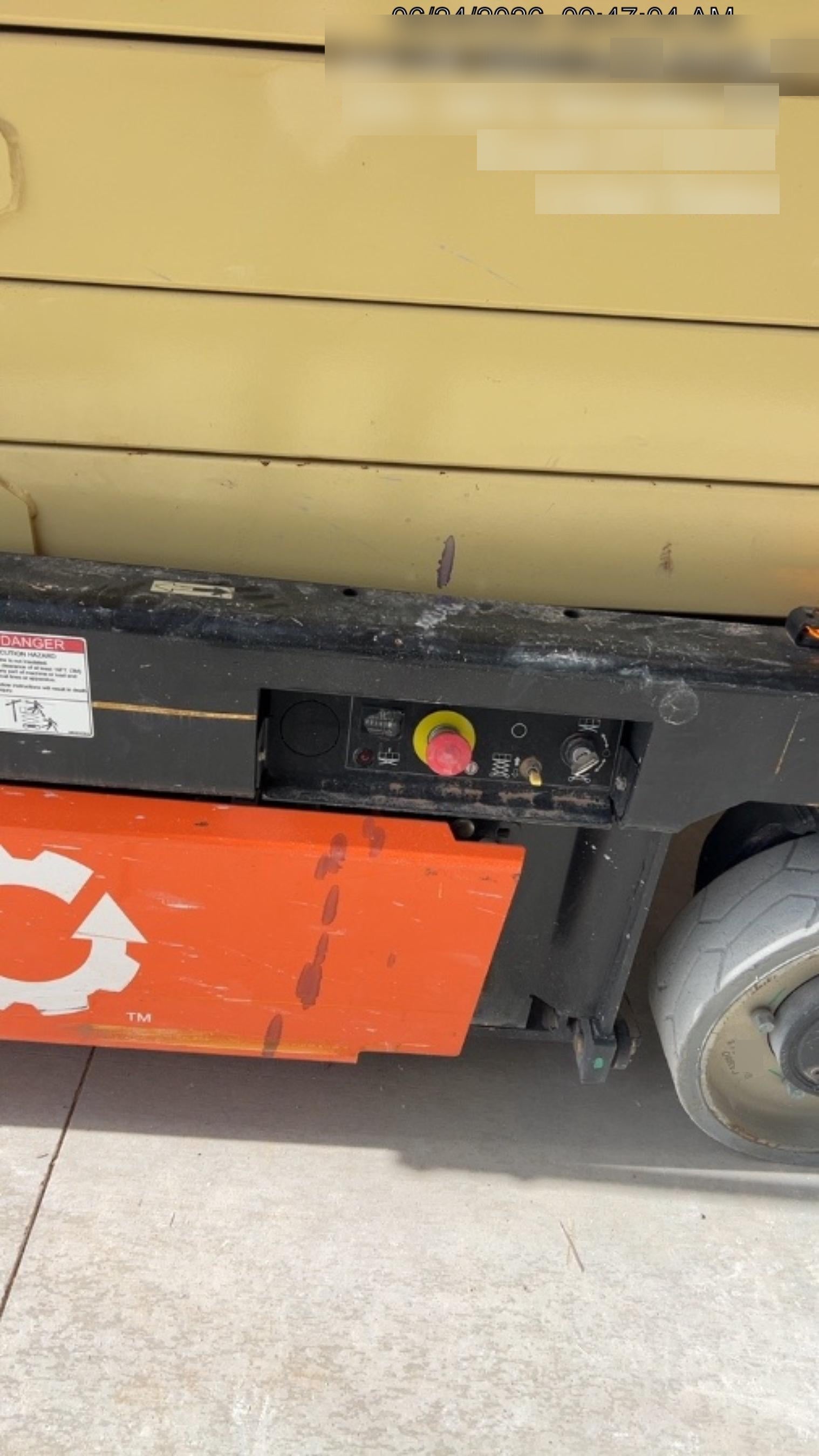 2022 JLG ES3246