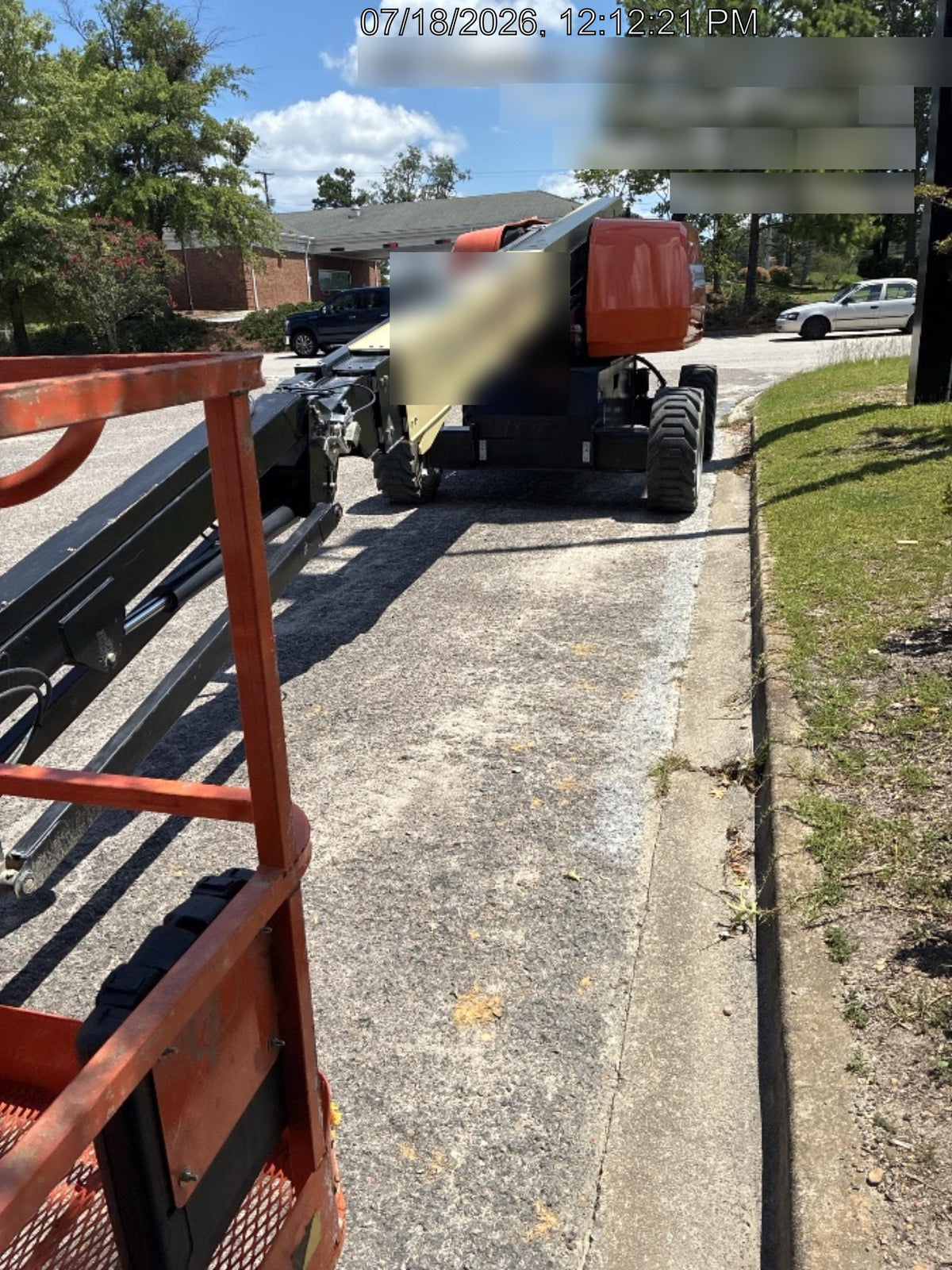 2023 JLG 660SJ