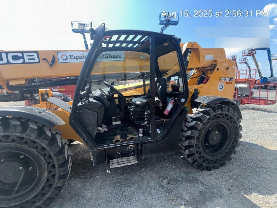 2020 JCB 509-42 Canopy, Solid Tires, Work Lights, Beacon, Aux Hydraulics, Back up Alarm, Lifting Eye, ES Decals