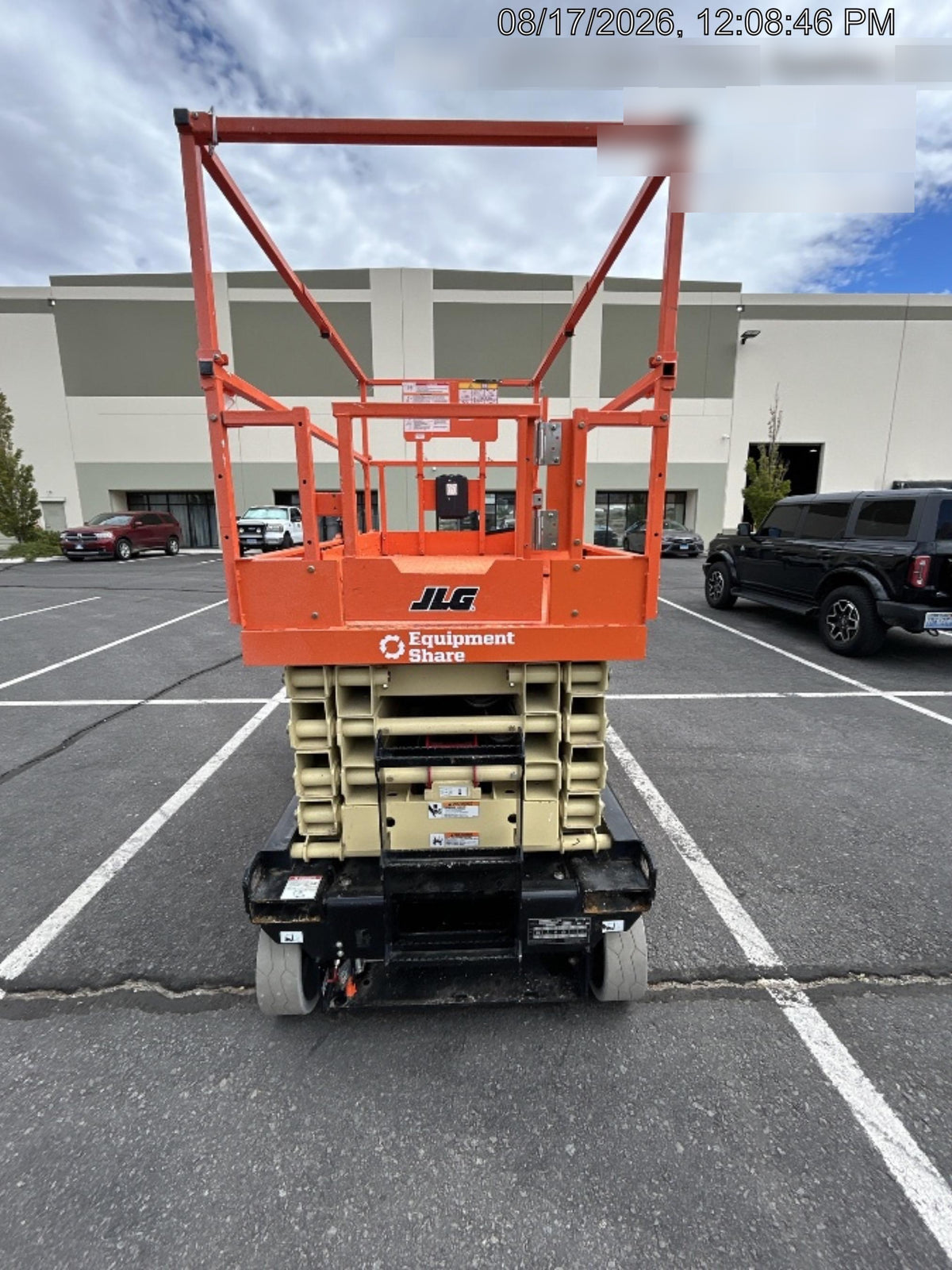 2025 JLG ES3246