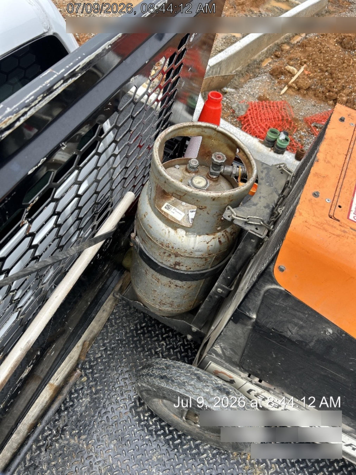 2021 Lincoln Electric Ranger 305 LPG LPG One-Pak (includes undercarriage, tank holder & tank strap) ORANGE