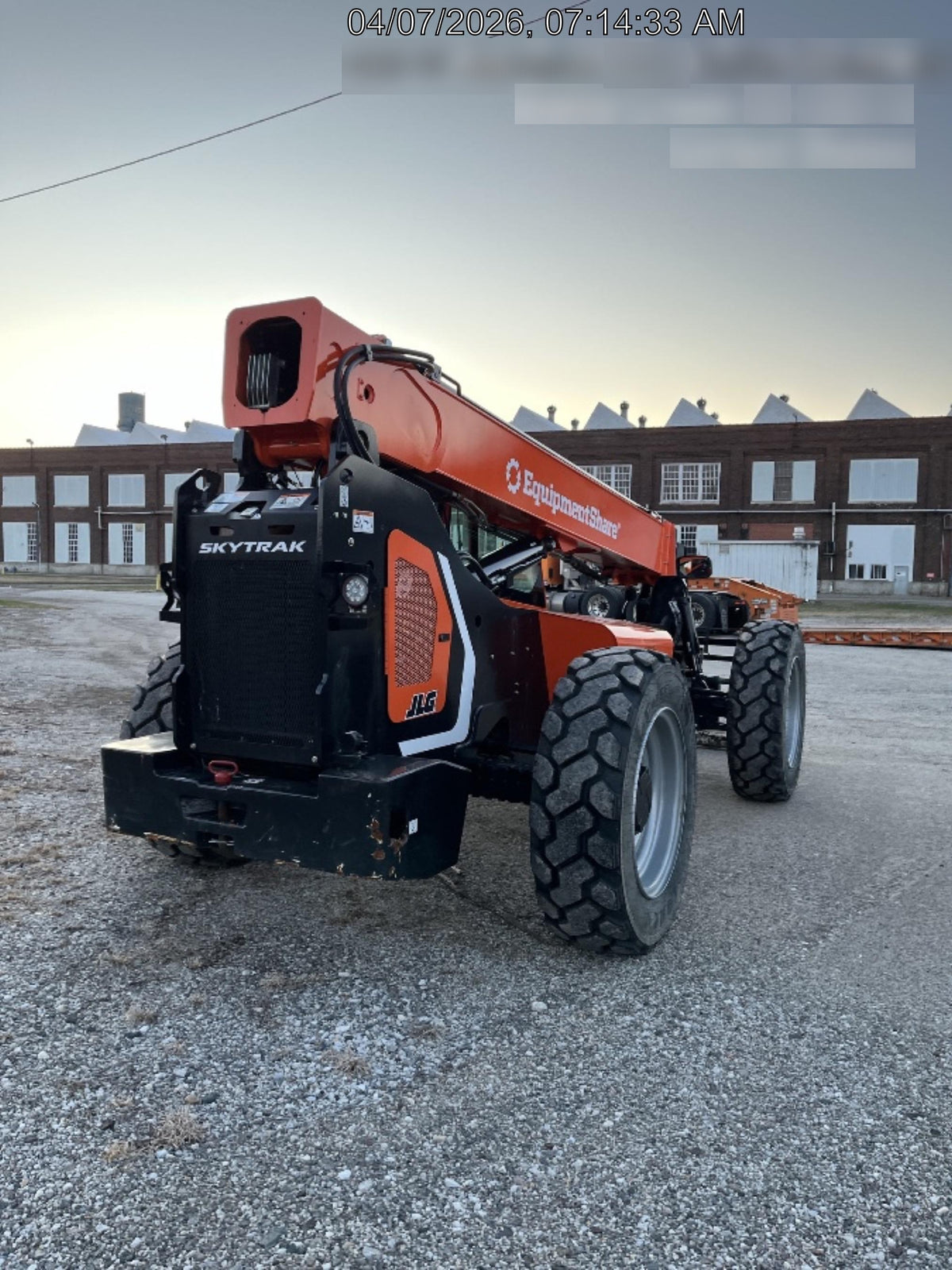 2024 SKYTRAK 8042