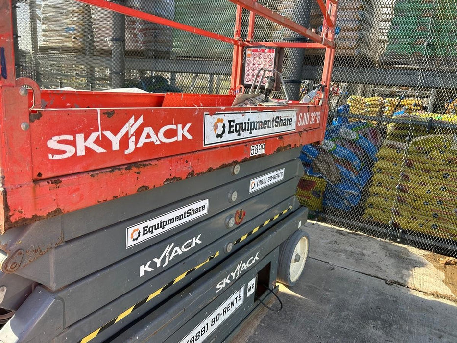 2017 Skyjack SJIII-3226 Skyjack SJ3226, Trojan Battery Set, Extended Warranty 5yr/5k hr