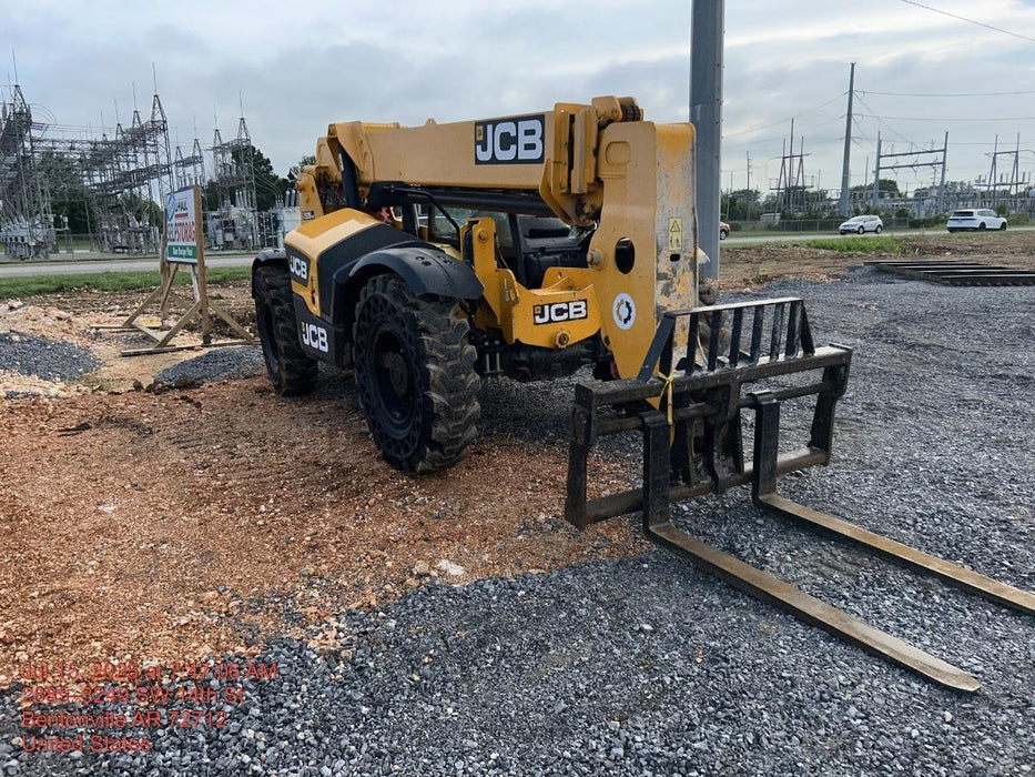 2019 JCB 509-42 74 HP w/Open ROPS, Beacon, Aux Hydraulics, LED Work lights, Solid Tires 66" Carriage/60" Forks