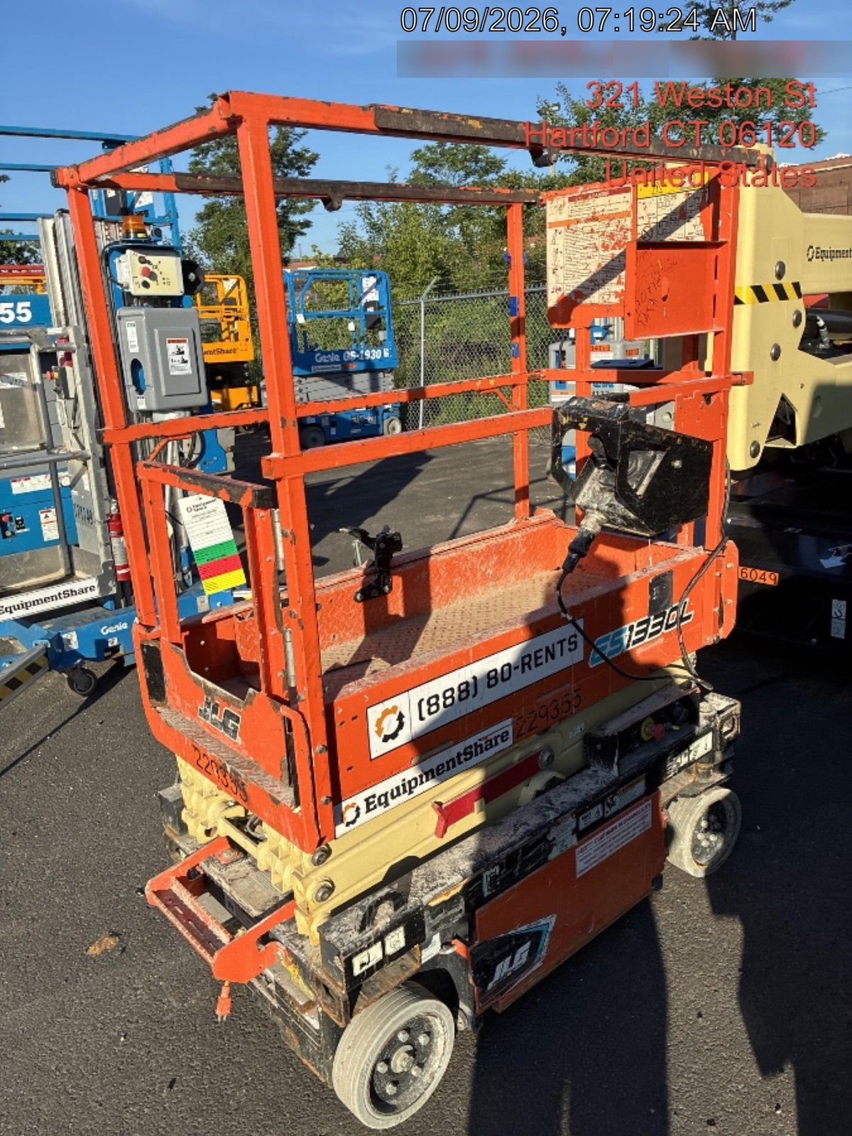 2022 JLG ES1330L