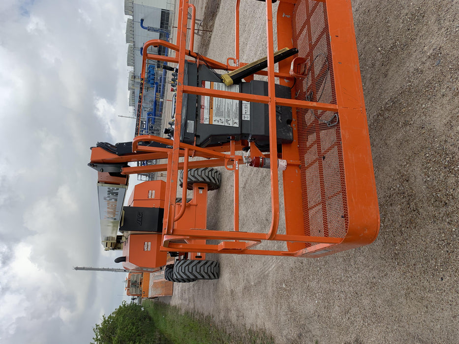2019 JLG 800AJ
