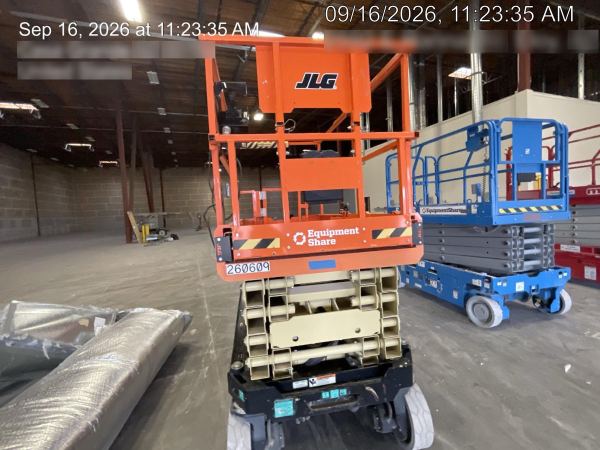 2022 JLG ES3246