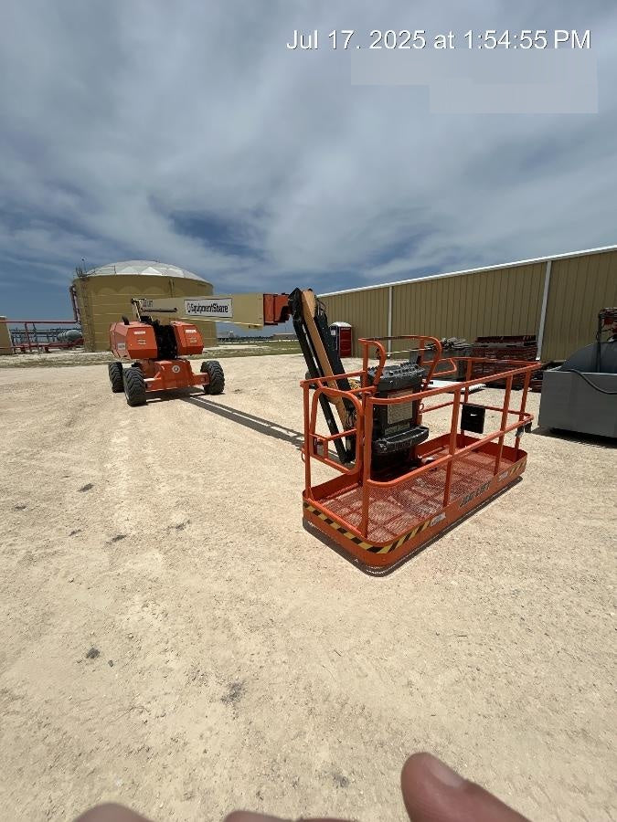 2022 JLG 860SJ