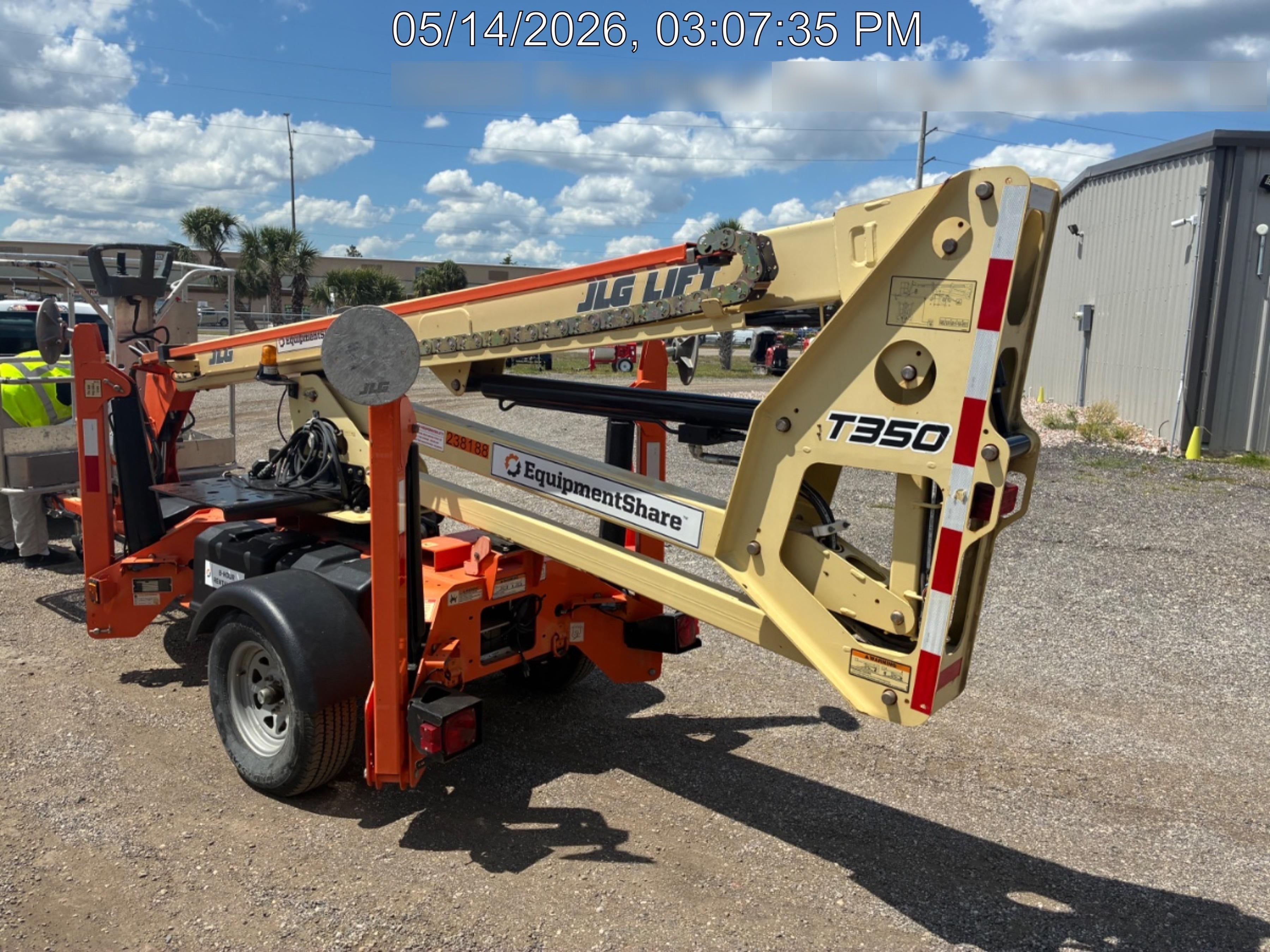 2022 JLG T350