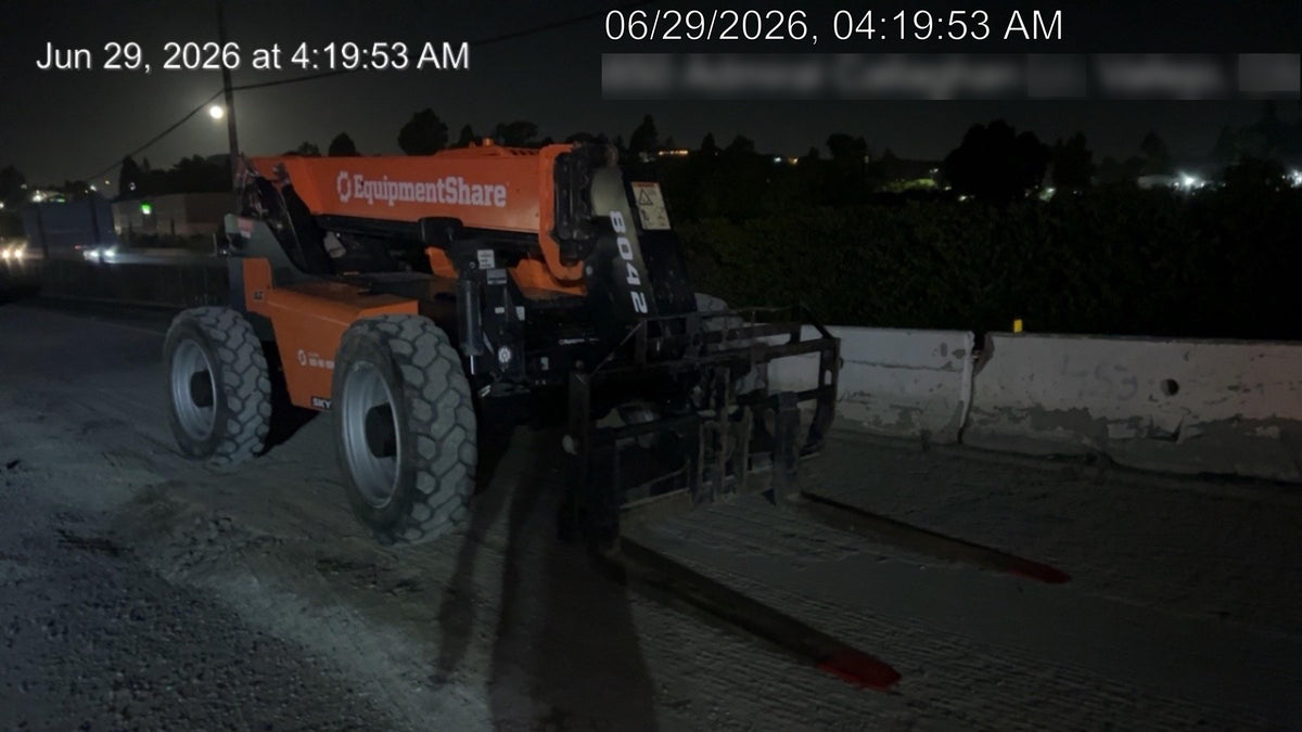 2023 SKYTRAK 8042
