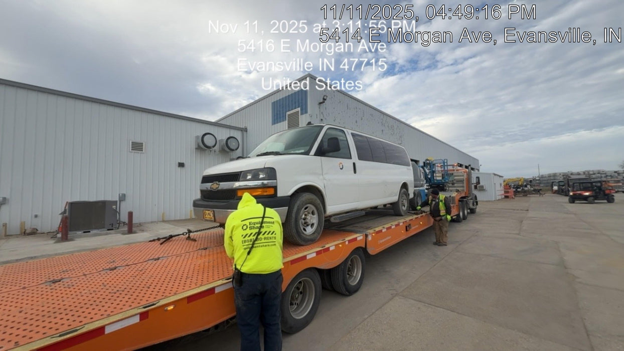 2024 CHEVROLET Express Van - Rental