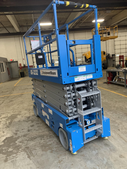 2020 Genie GS-3232 Standard, Folding half height swing gate