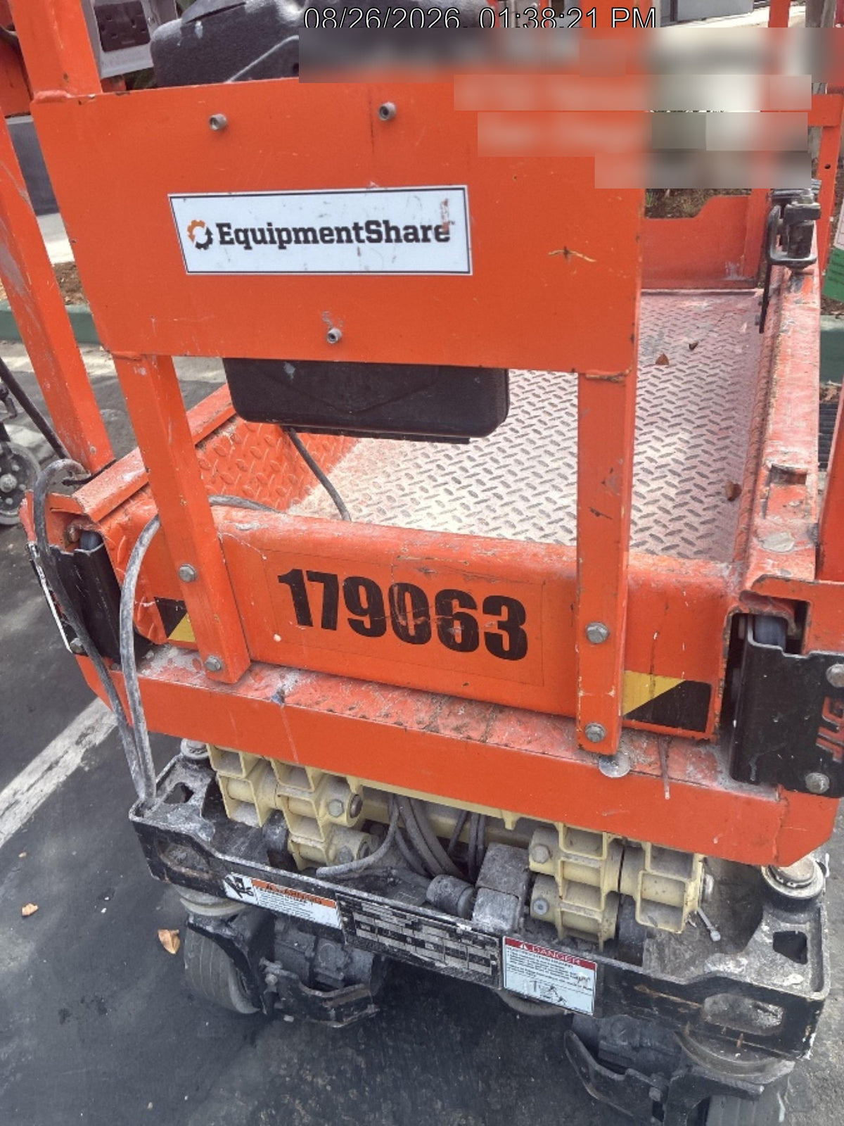 2021 JLG ES1330L