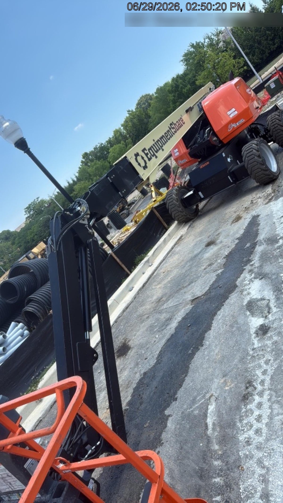 2025 JLG 660SJ