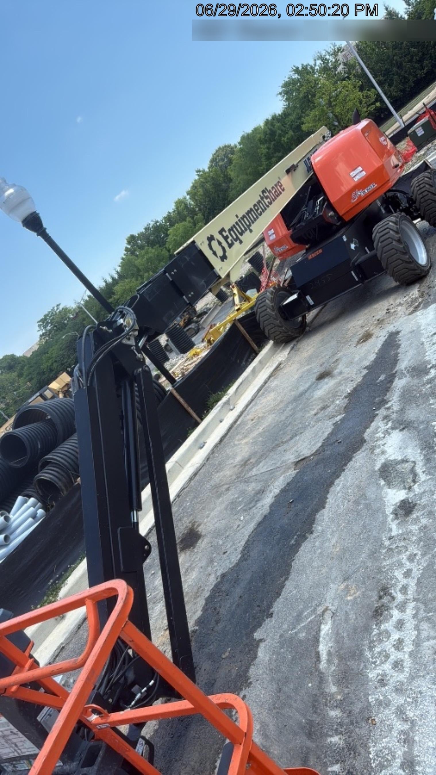 2025 JLG 660SJ