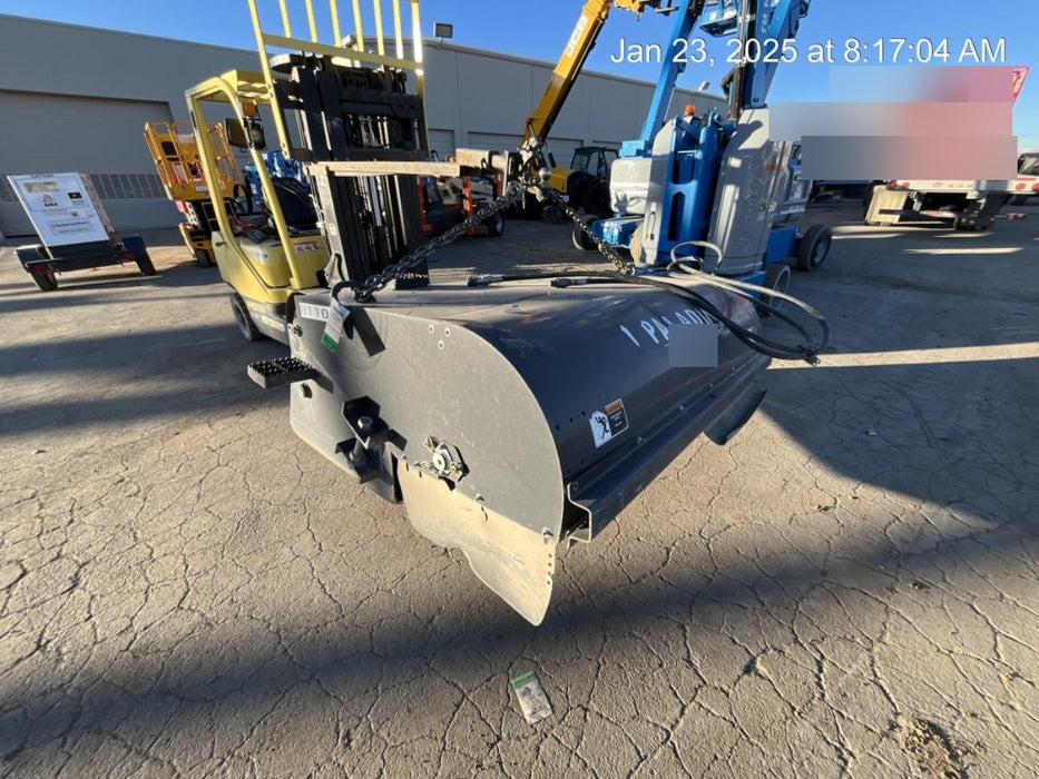 2020 PALADIN Sweepster SB72