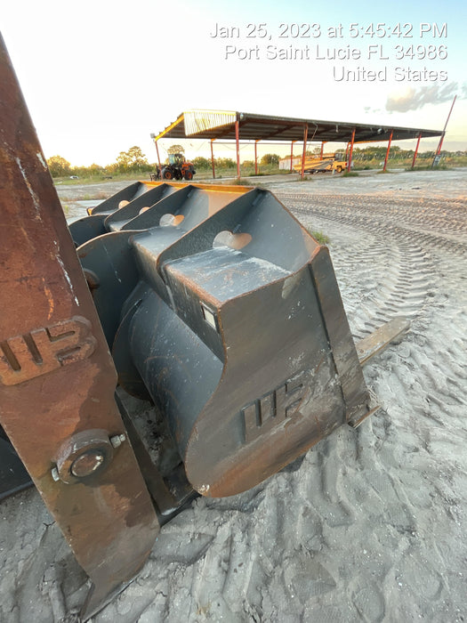 2017 WERK-BRAU 4 cu yd Bucket - Werk-Brau