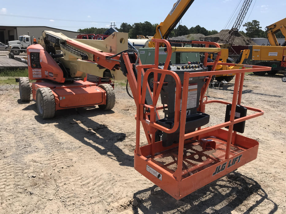 2018 JLG E450AJ