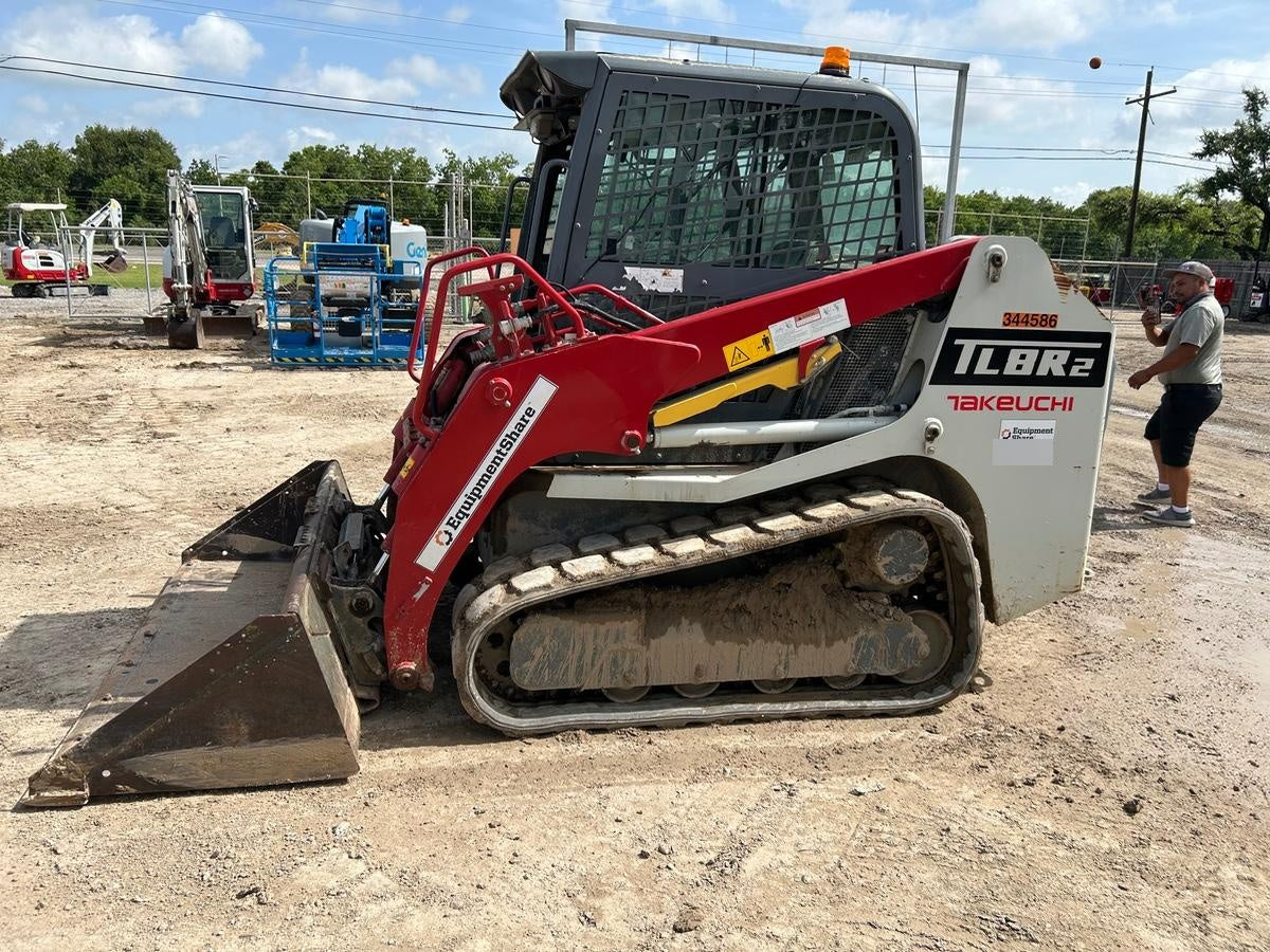 2023 TAKEUCHI TL8R2-CR